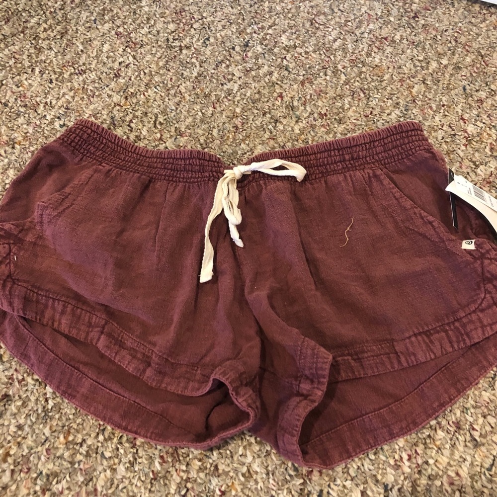 BRAND NEW Ripcurl flowy shorts